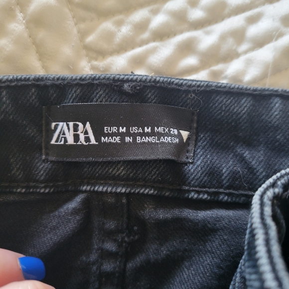 ZARA Black Denim Mini Skirt Size M High Rise Classic Jean Skirt - Picture 2 of 4